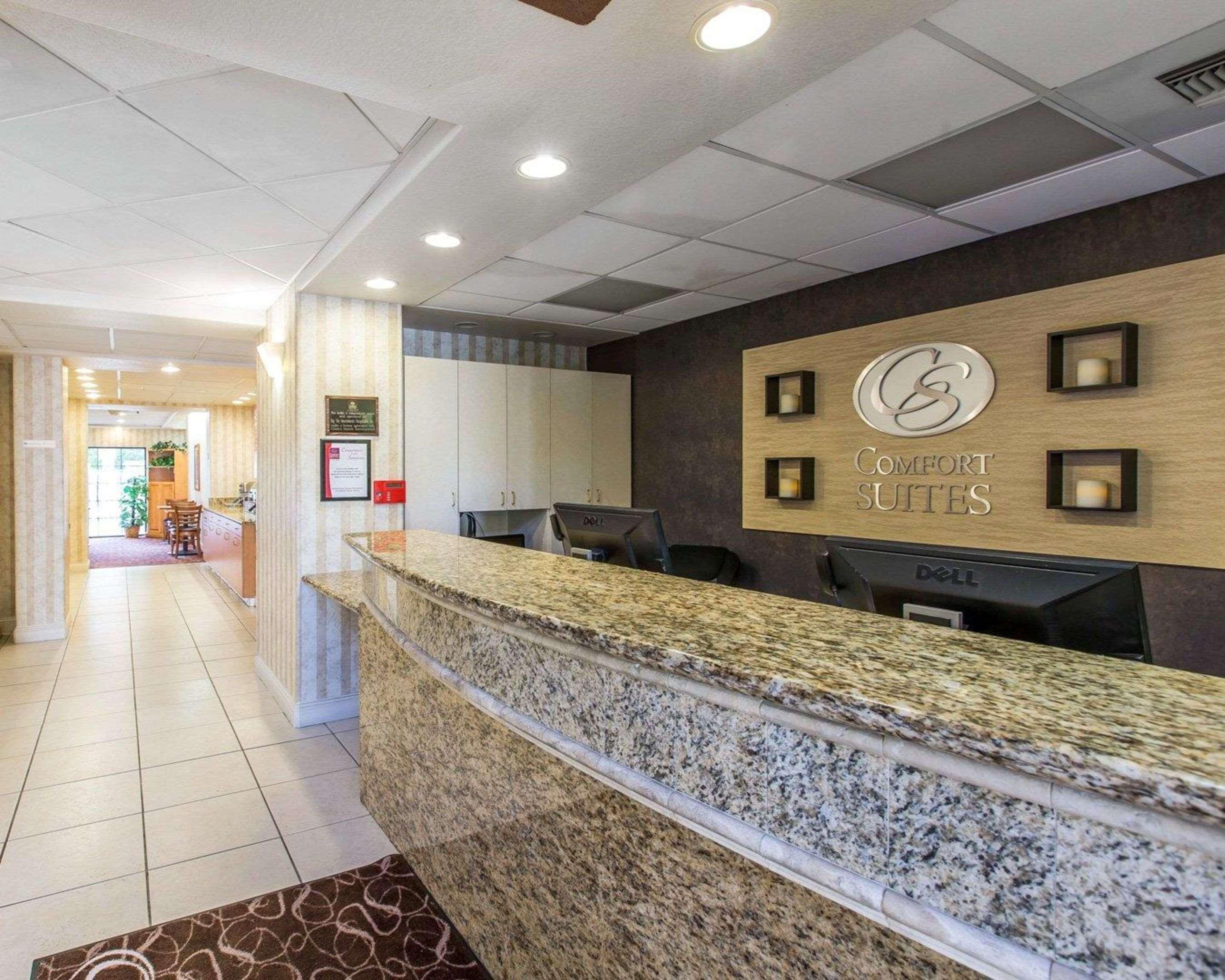 Comfort Suites Palm Desert I-10 Exterior photo