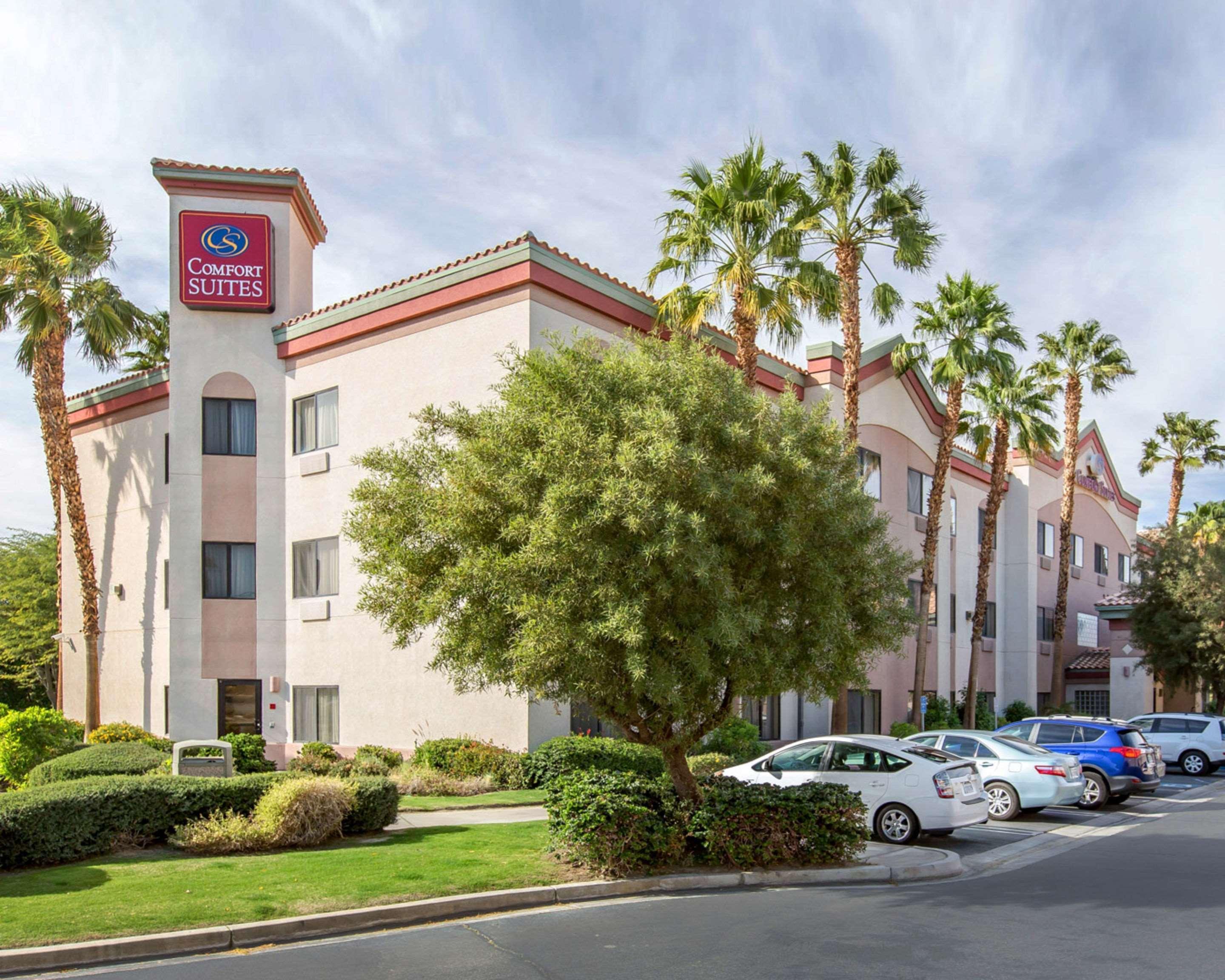 Comfort Suites Palm Desert I-10 Exterior photo